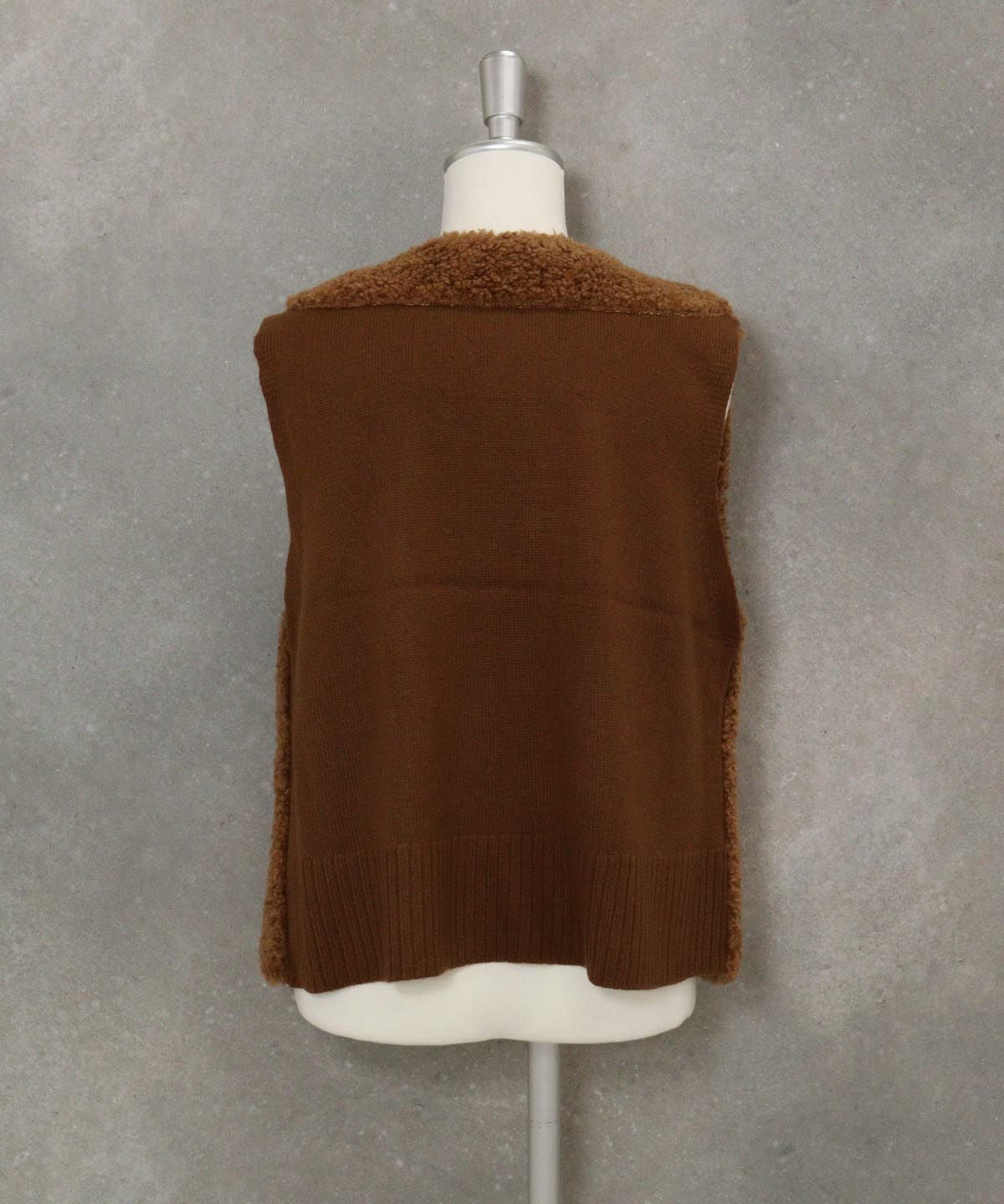 ボア×ニット切替ベスト後（ブラウン）