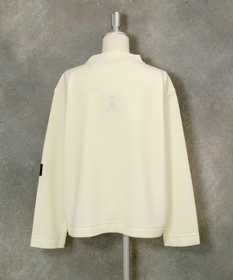 刺繍ワッペンニット後（ホワイト）