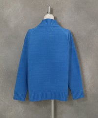 ウール混パイル風ポケットニット後ろ（ブルー）