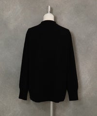 カシミヤ100％ジャガードイラストニット後（ブラック）