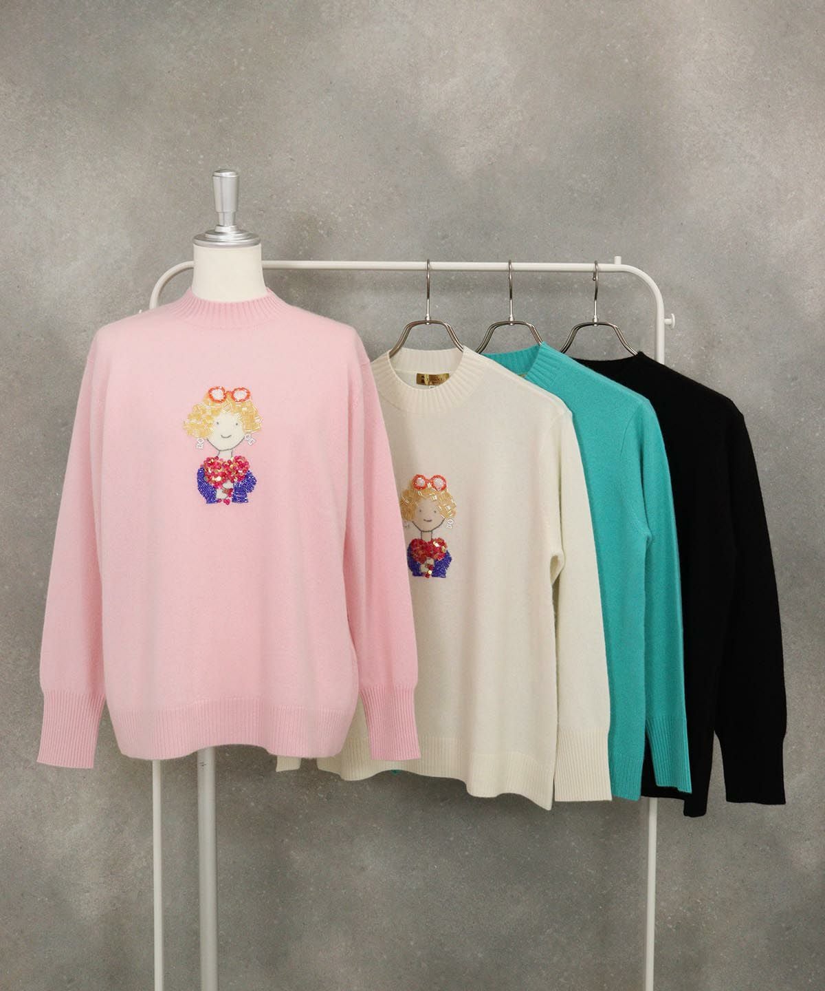 カシミヤ100%ビーズ刺繍ニット|スタジオピッコーネ - ゴルフウェアや カシミヤ100%ビーズ刺繍ニット|スタジオピッコーネ - ゴルフウェアや