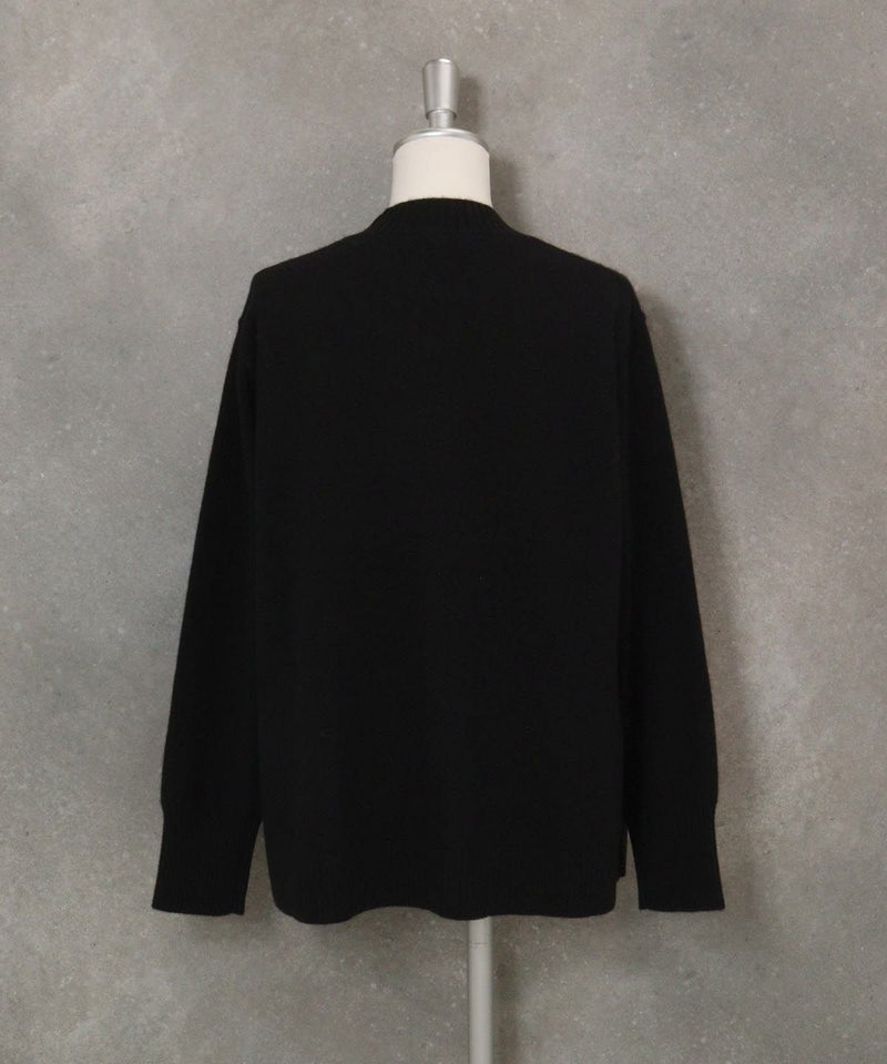 カシミヤ100％ビーズ刺繍ニット後（ブラック）