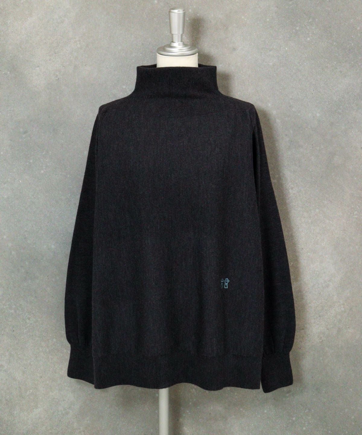 ウール100％ポイントストーンニット（グレー）