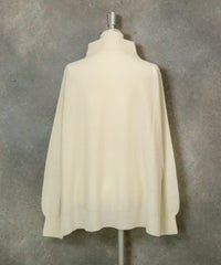 ウール100％ポイントストーンニット後（ホワイト)
