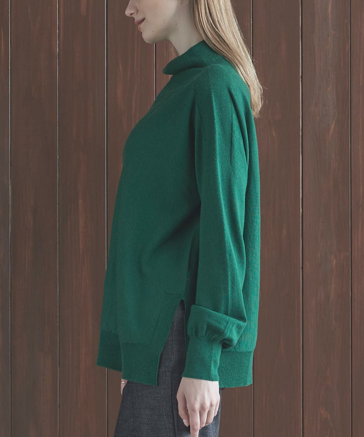 モデル着用画像（グリーン）