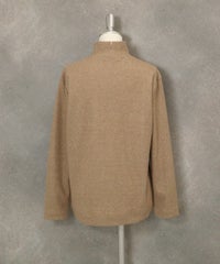 ラメリブハイネックニット後ろ（キャメル）