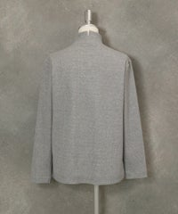 ラメリブハイネックニット後ろ（キャメル）