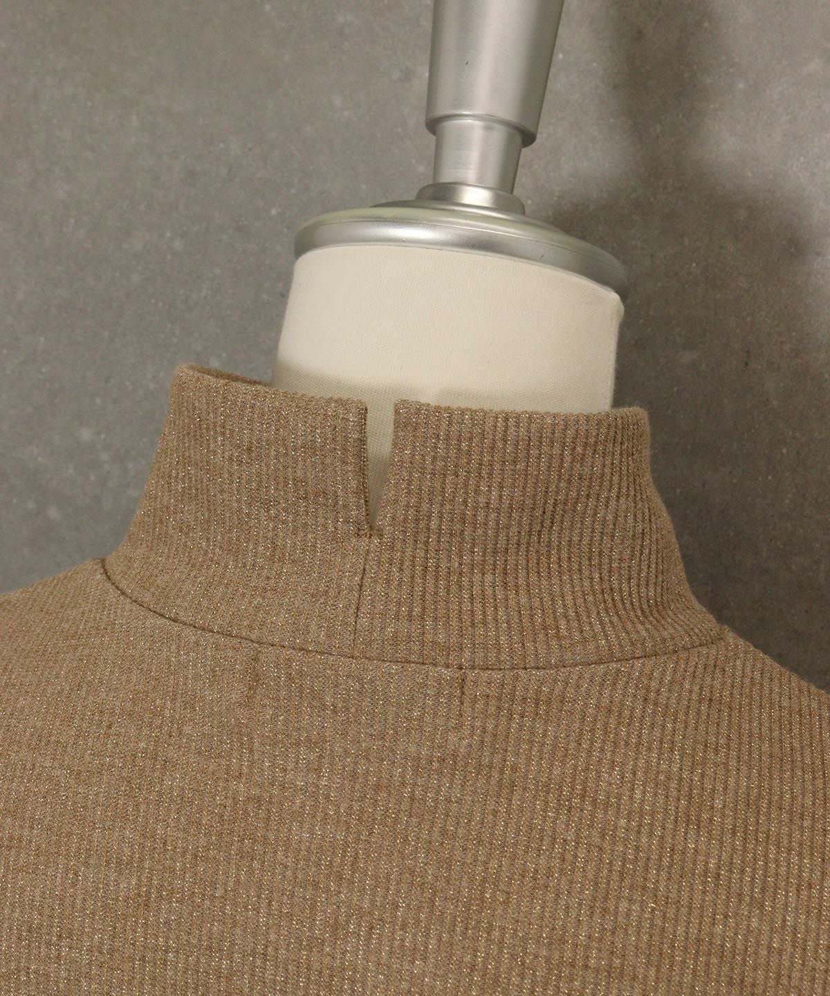 ネック部分スリット