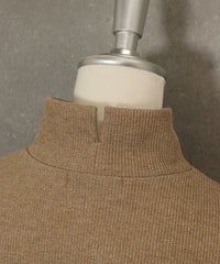 ネック部分スリット