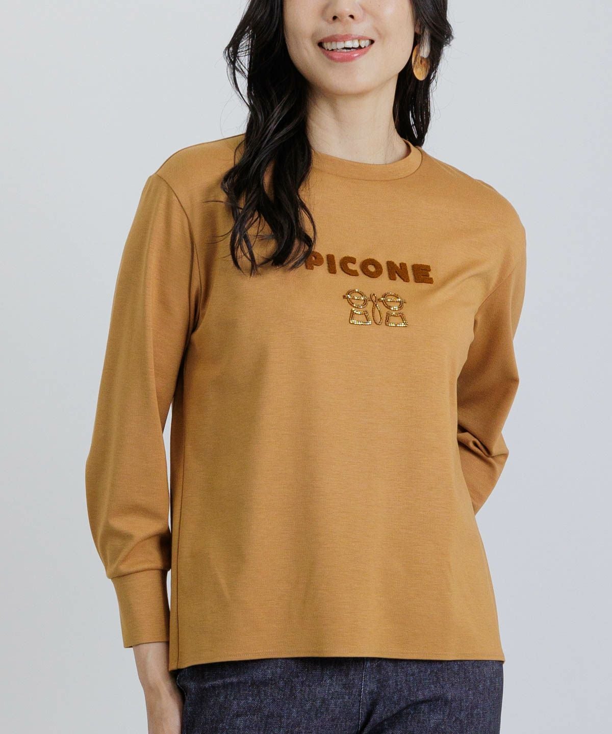 モデル着用画像（キャメル）