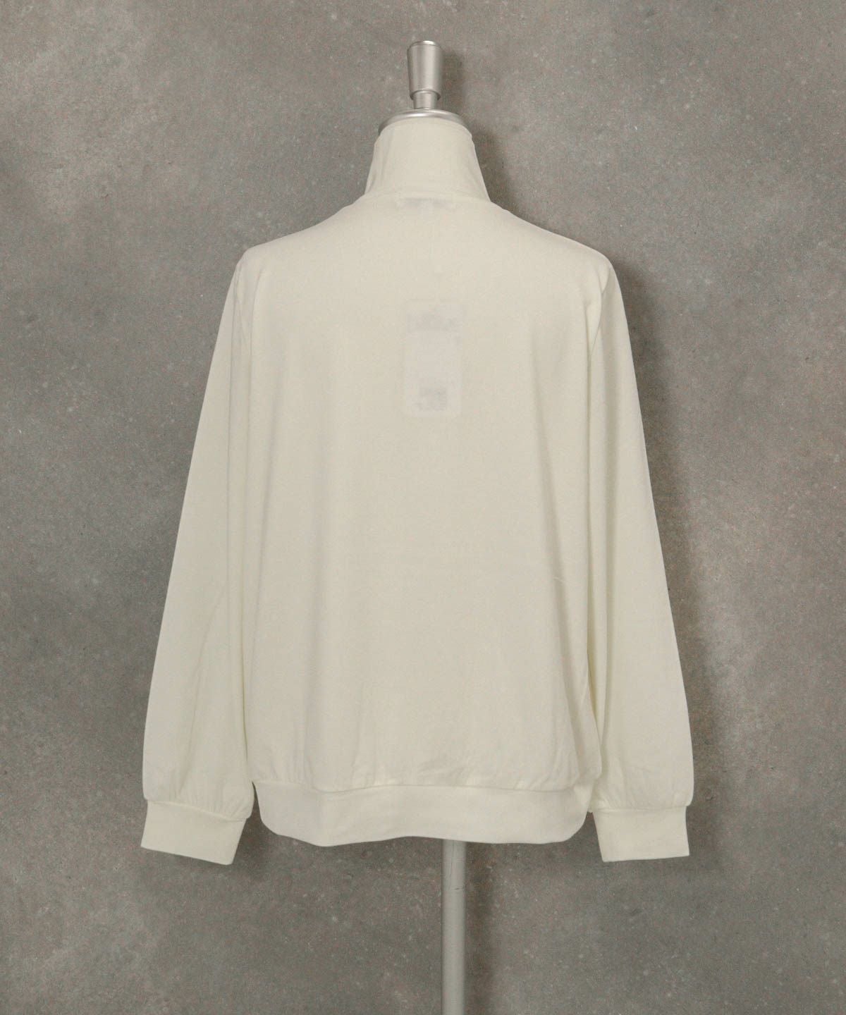 ドットロゴ起毛プルオーバー(ホワイト)後ろ