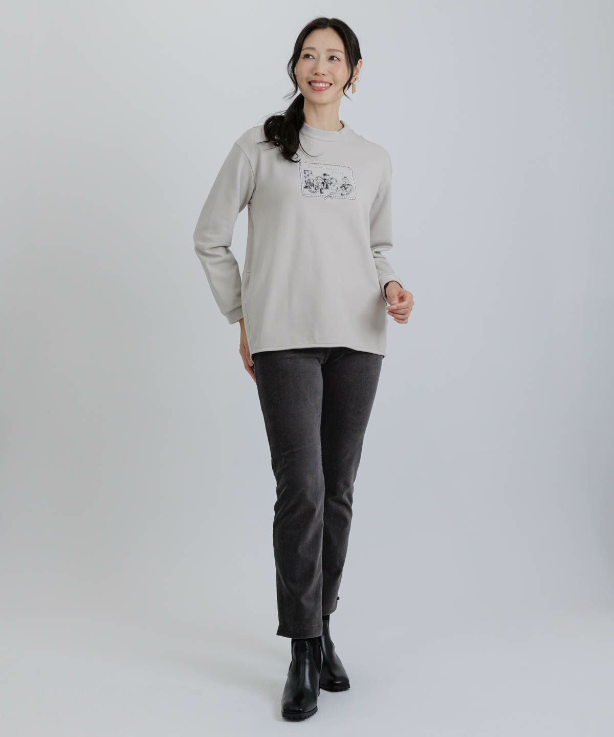 モデル着用画像（ライトグレー）