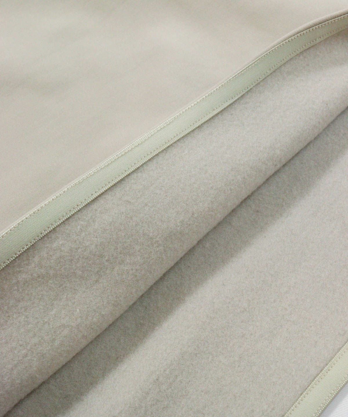 裏地部分（ライトグレー）