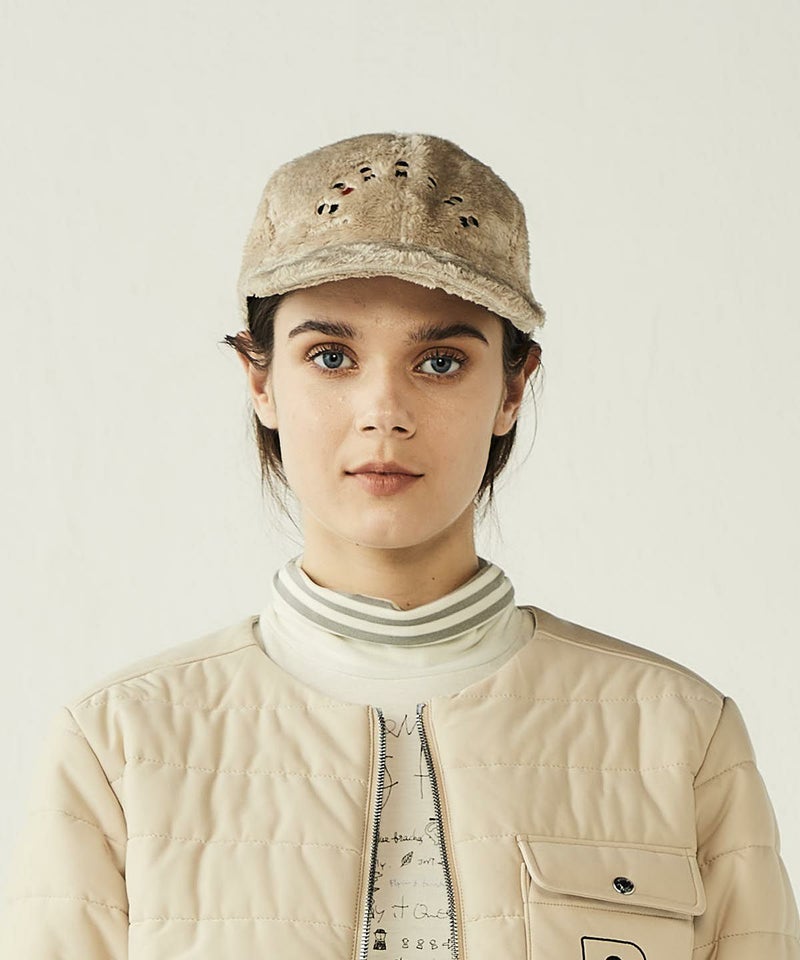 モデル着用画像（ベージュ）