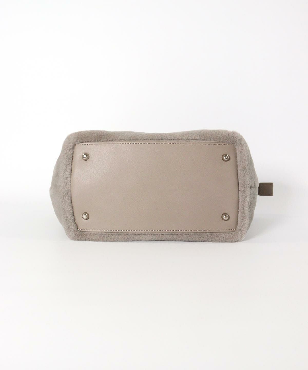 ロゴワッペンファーカートバッグ底（ライトグレー）