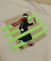 デザイン部分（ベージュ）