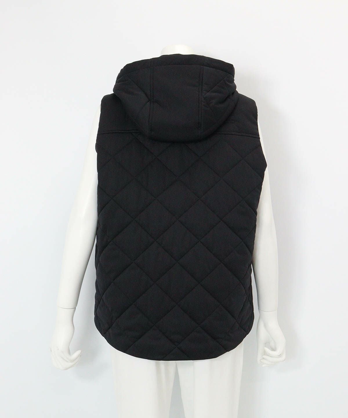 防風保温キルト中綿ジップベスト(ブラック)後ろ