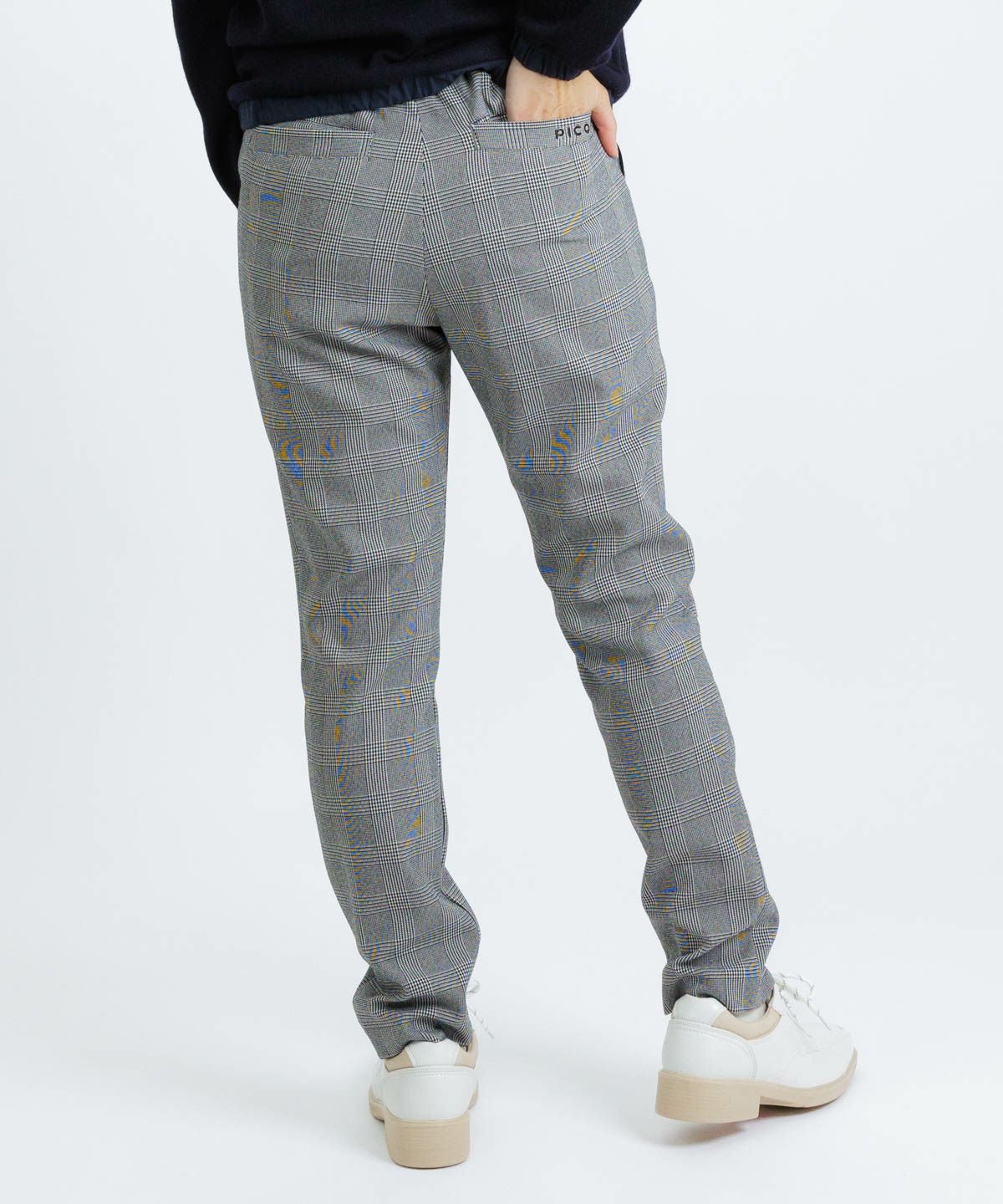 モデル着用画像(ホワイト)