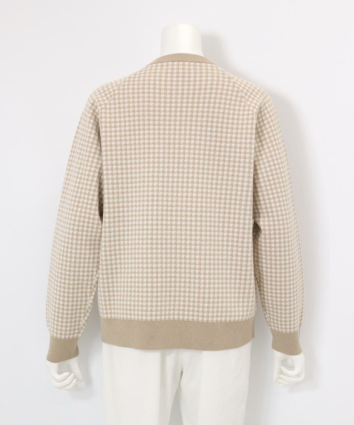 フロントポケット千鳥柄ニット後（ベージュ）