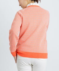 モデル着用画像（オレンジ）