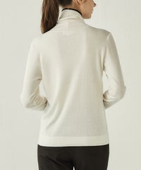 モデル着用画像（ホワイト）