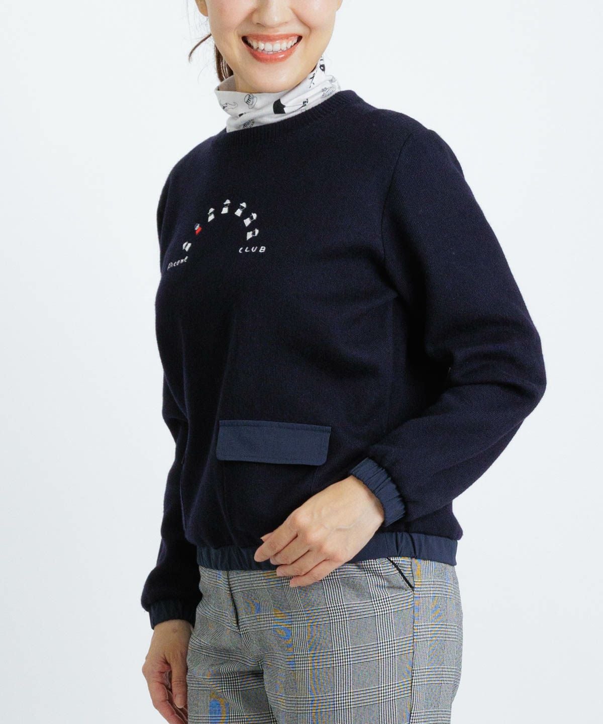 モデル着用画像（ネイビー）