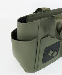 サイドポケット部分（カーキ）