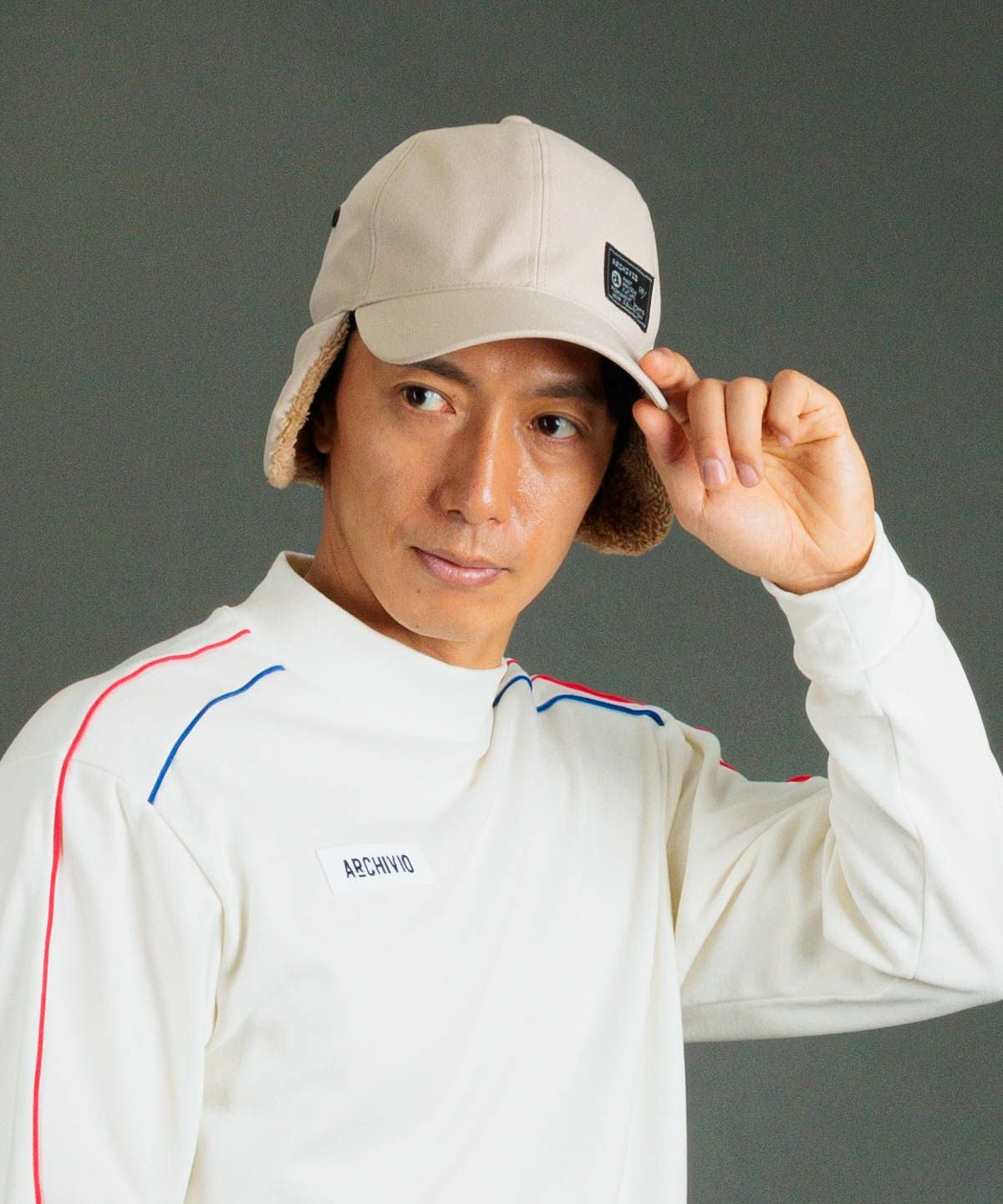 モデル着用画像(ベージュ)