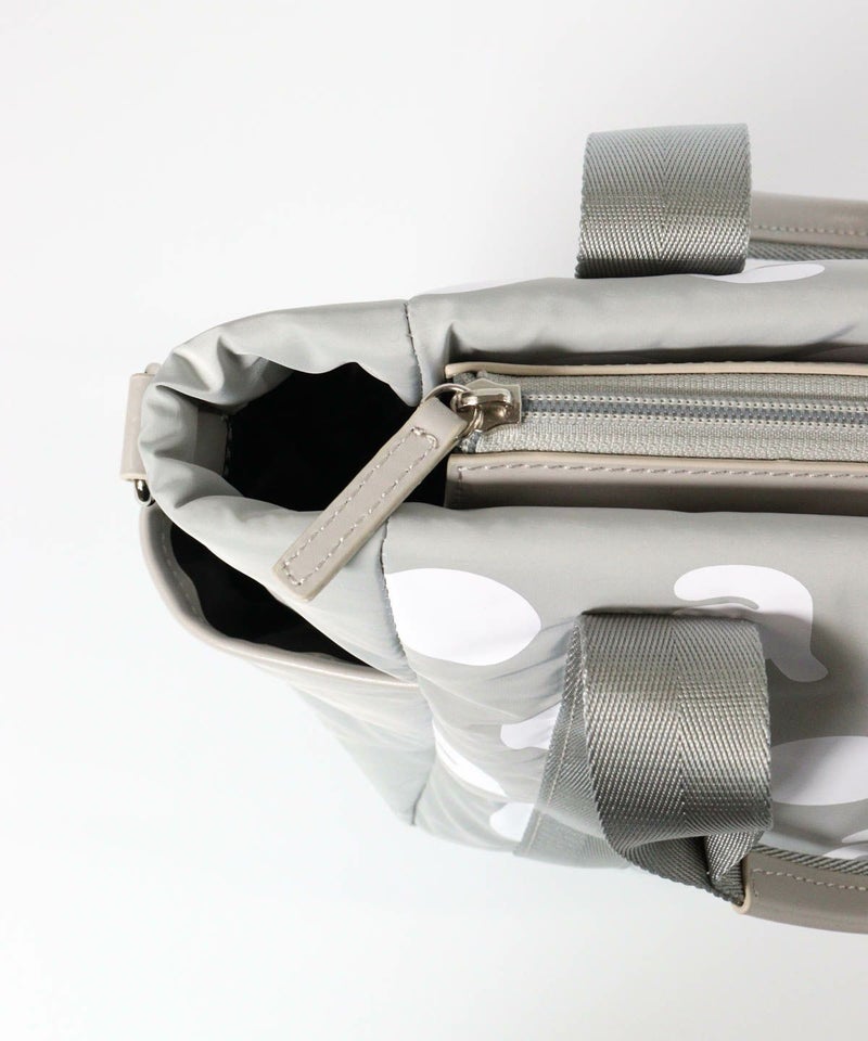 ファスナー部分（ライトグレー）