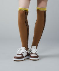 モデル着用画像（キャメル）