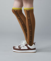 モデル着用画像（キャメル）