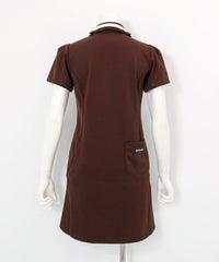  リブフリル襟ジップワンピース後（ブラウン）
