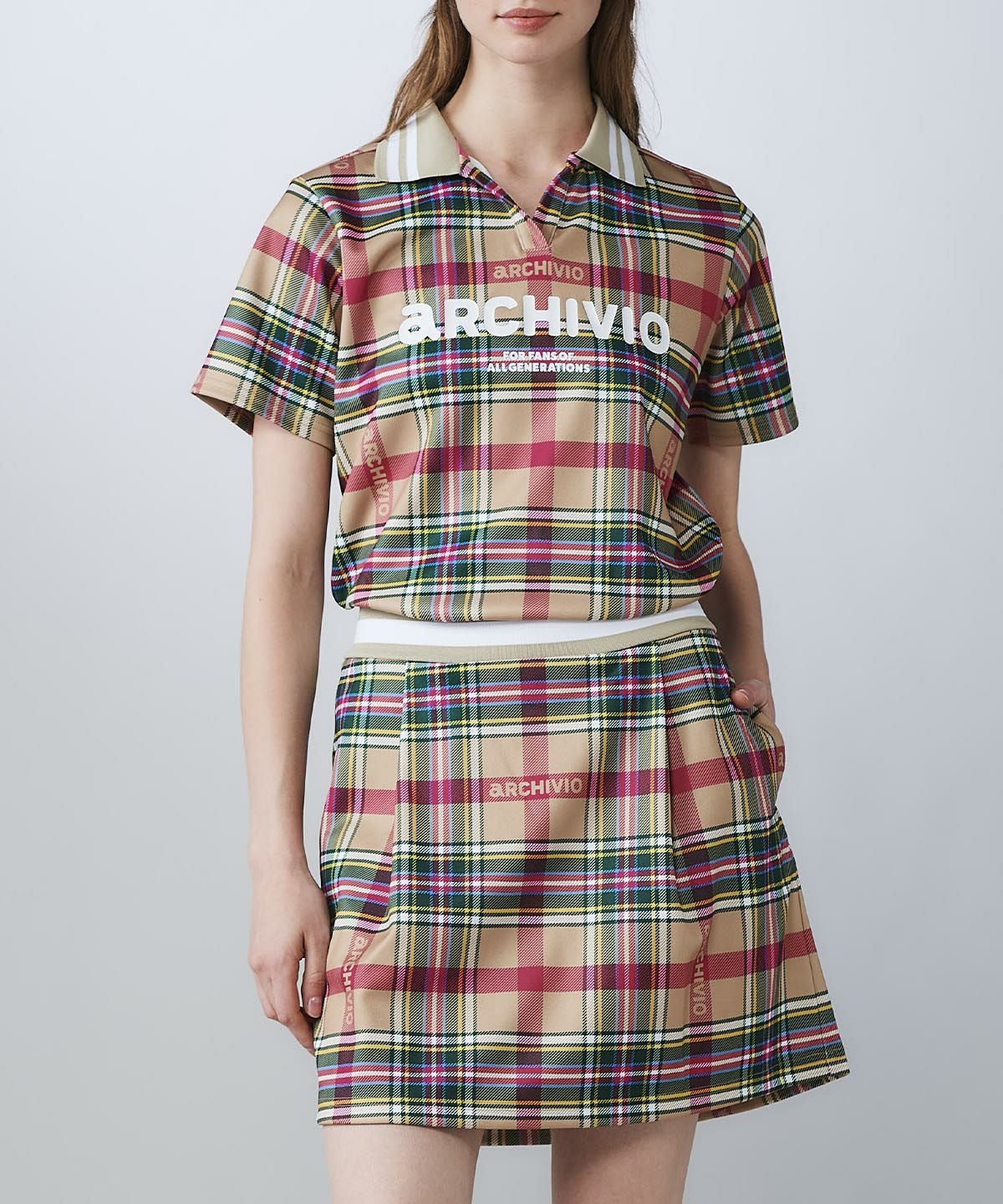 モデル着用画像（ベージュ）