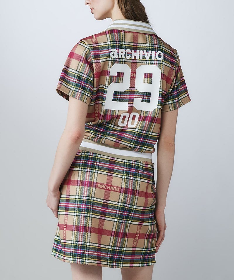 モデル着用画像（ベージュ）