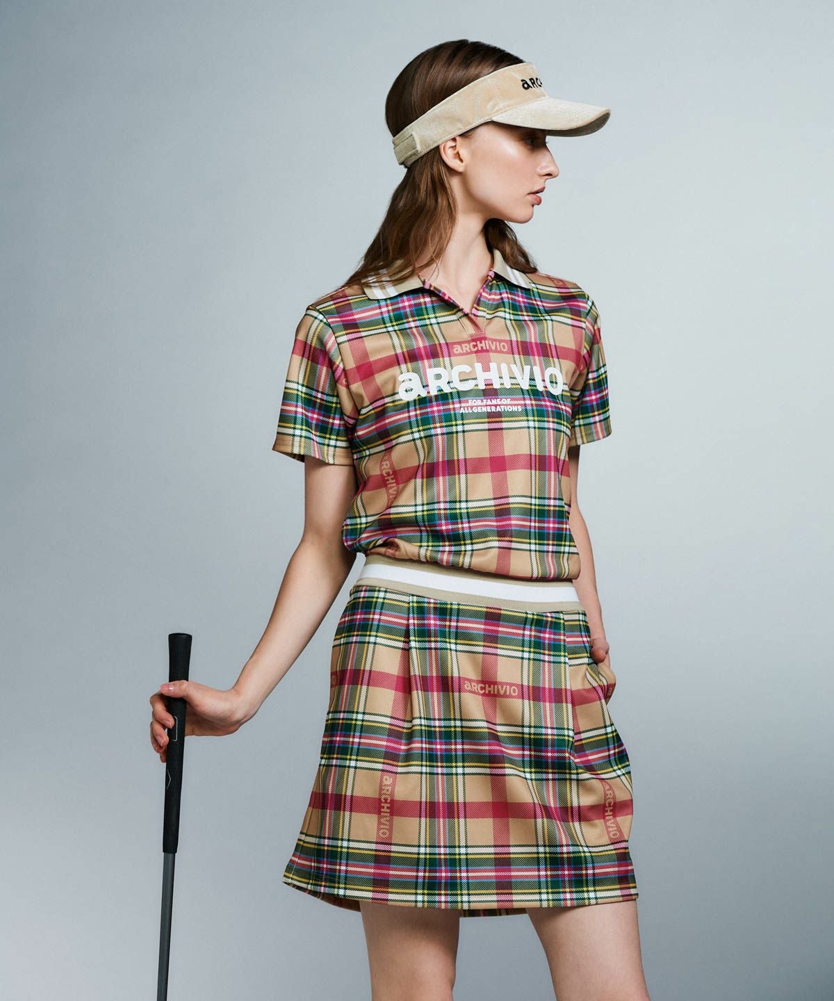 モデル着用画像（ベージュ）