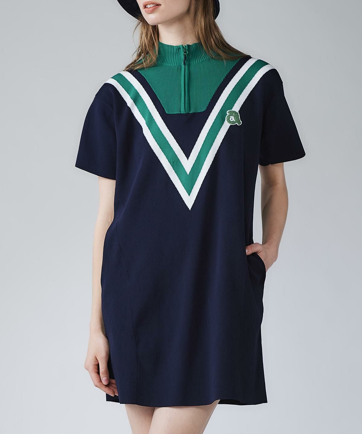 モデル着用画像（ネイビー）