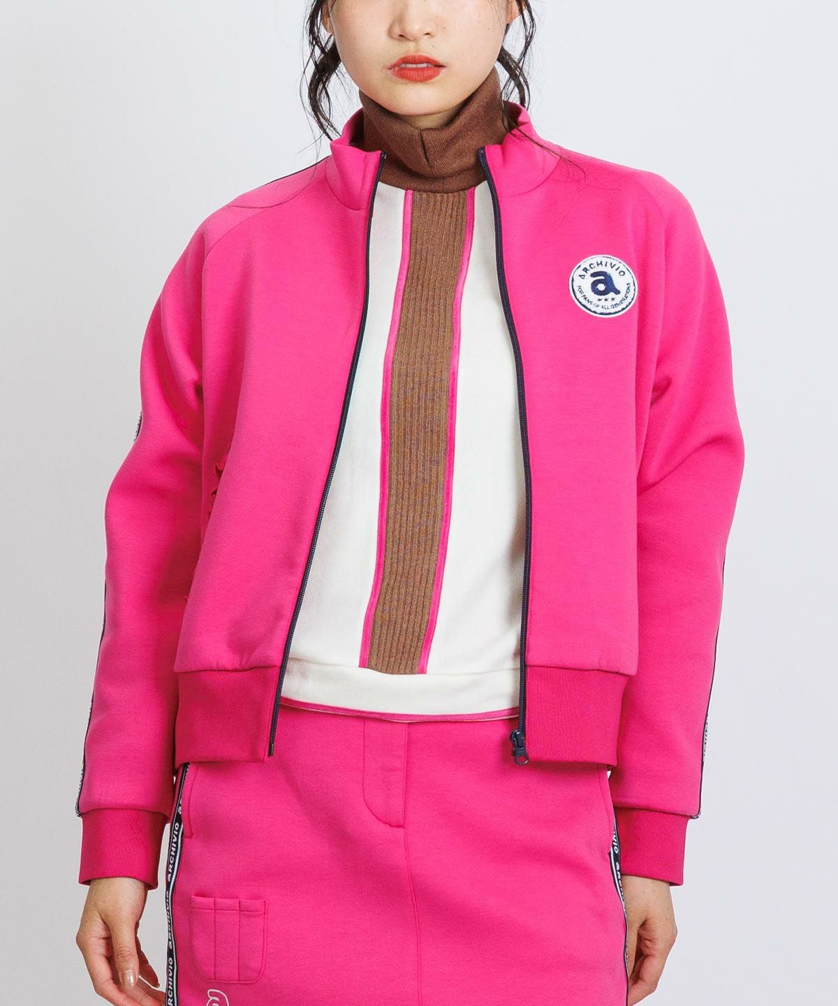 フリルポケットダンボールブルゾン|アルチビオ - ゴルフウェアや婦人服通販