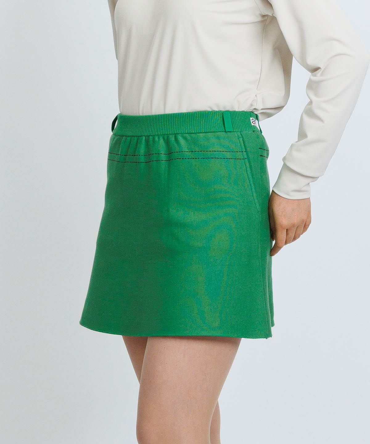 モデル着用画像（グリーン）