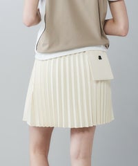 モデル着用画像（ベージュ）