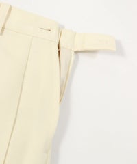 ウエストボタン部分（ベージュ）