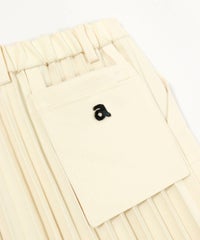 後ポケット部分（ベージュ）