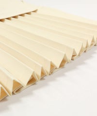 プリーツ部分（ベージュ）