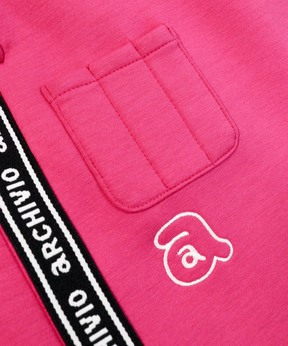 ロゴデザイン部分（ピンク）