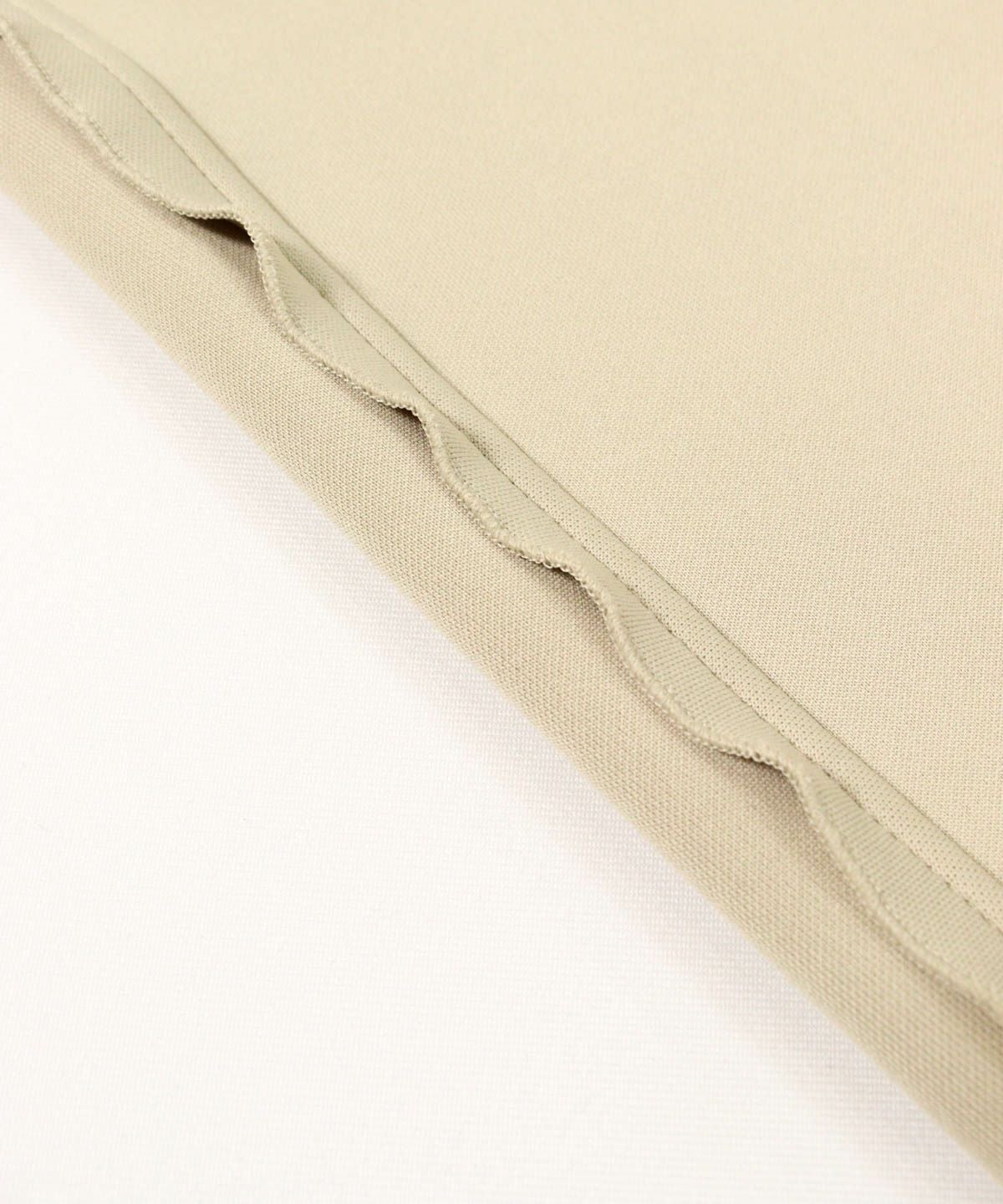 プリーツ部分（ベージュ）