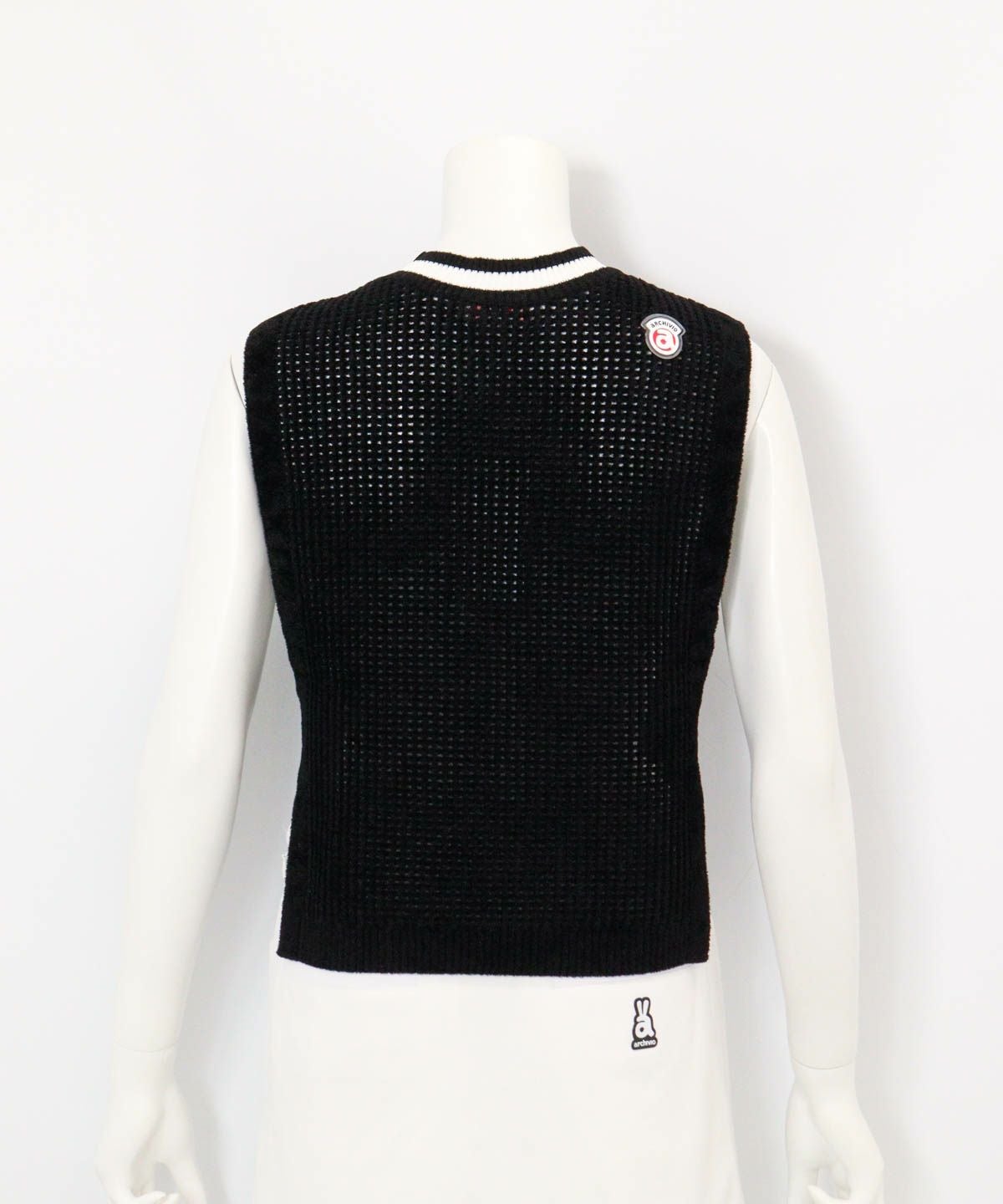 モールニットメッシュベスト後（ブラック）