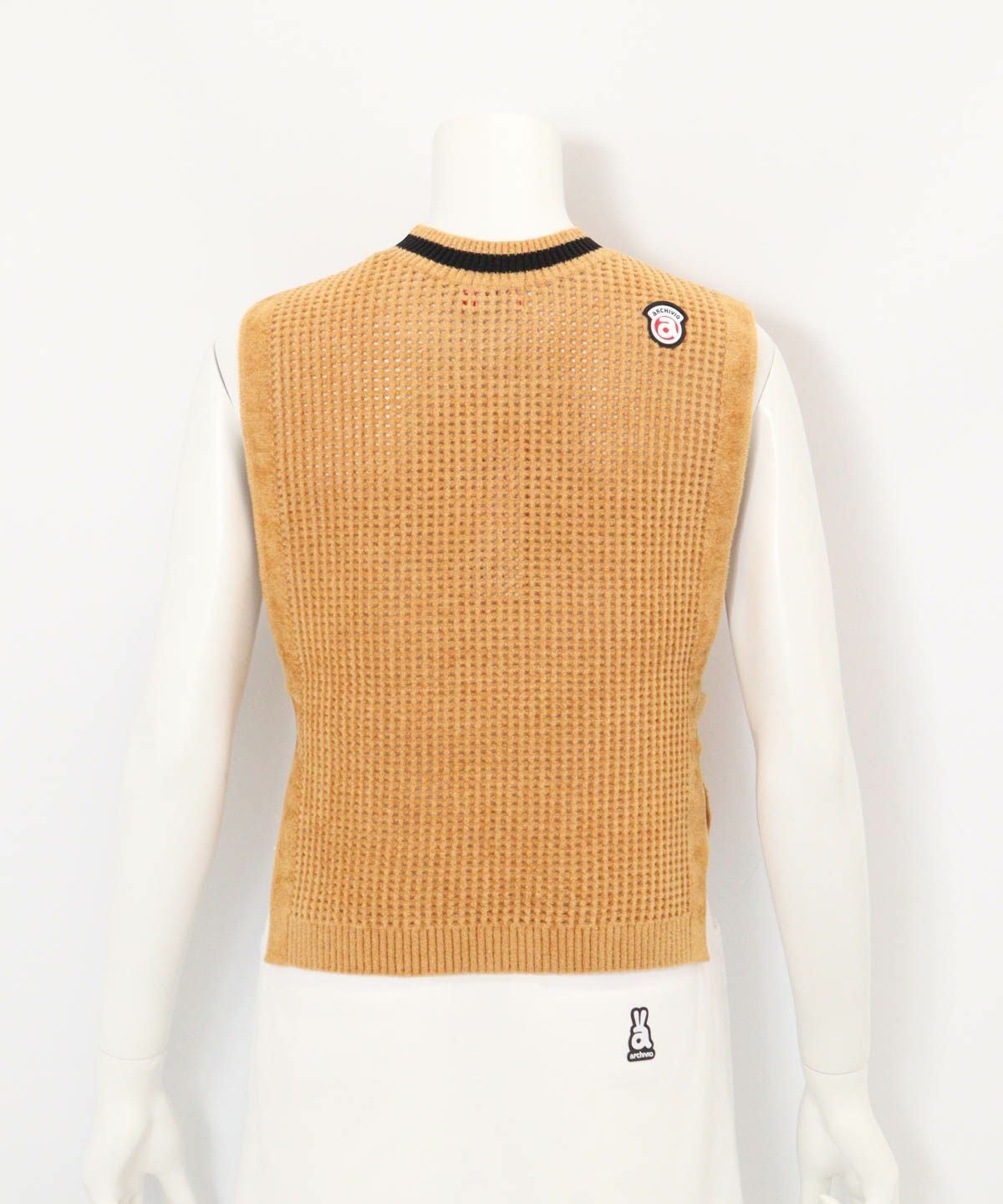 モールニットメッシュベスト後（キャメル）