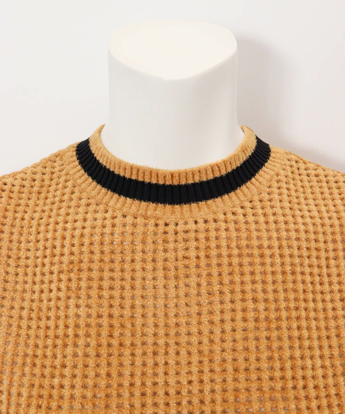 首元部分（キャメル）