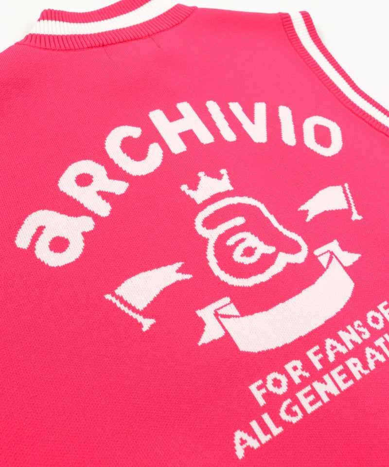 胸元デザイン部分（ピンク）