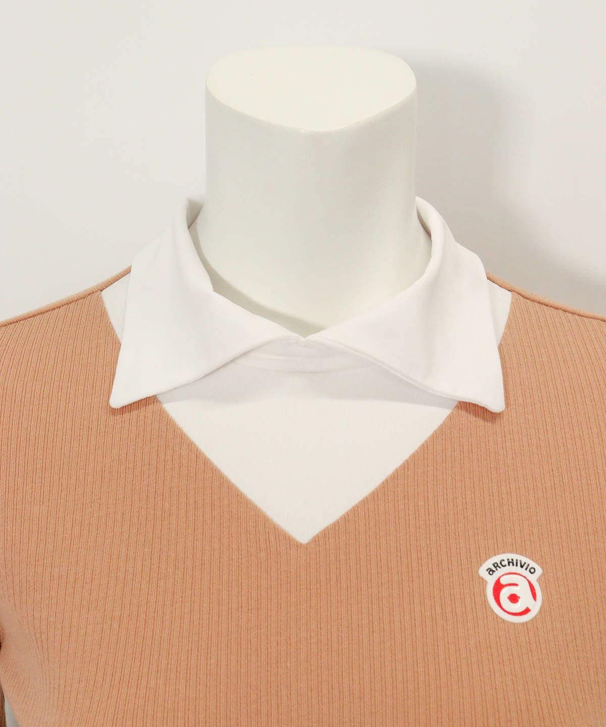 襟元部分（ベージュ）