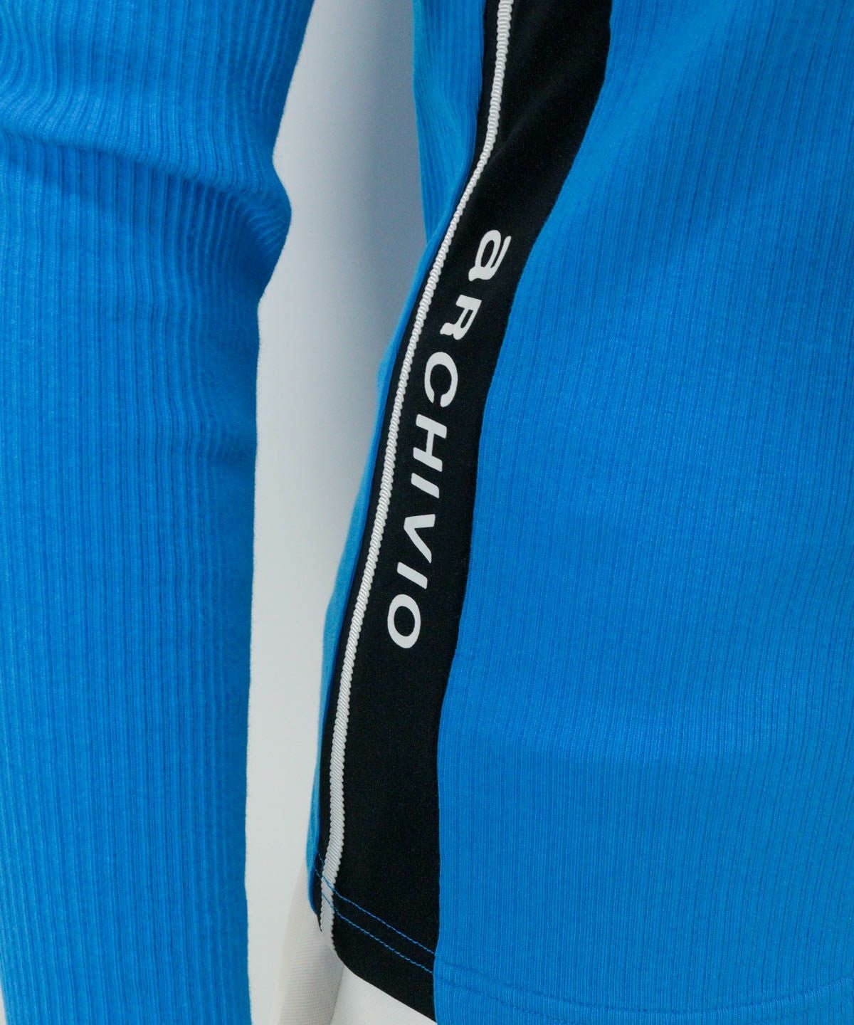 ロゴデザイン部分（ブルー）